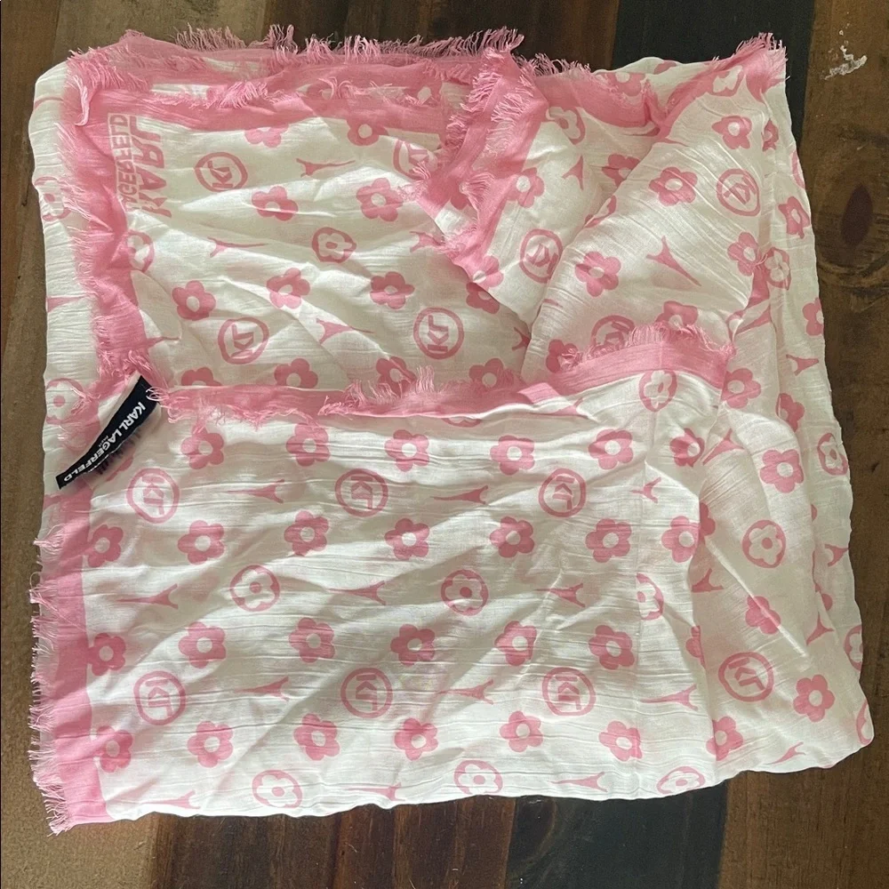 Charming Pink Patterned Kids Bib by [Brand]